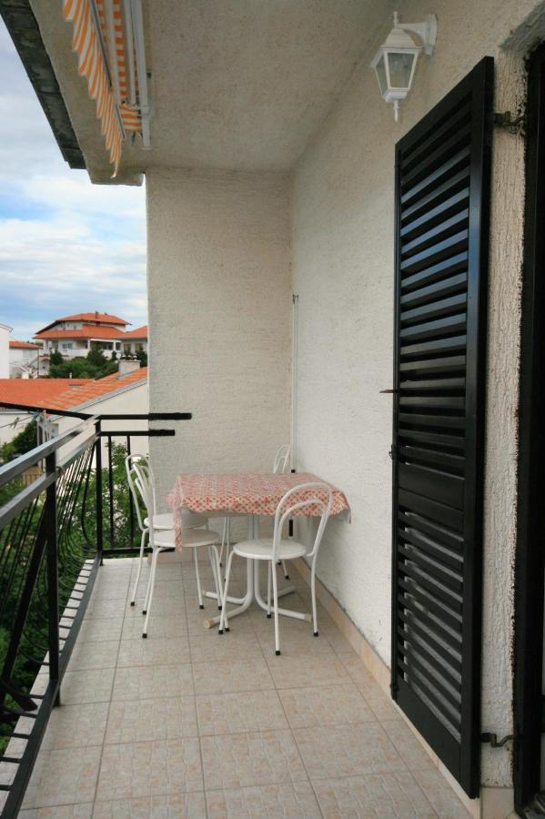 Apartments With A Parking Space Novi Vinodolski - 5514 Buitenkant foto